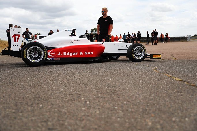 290893956_565489731884091_1448194979863636429_n